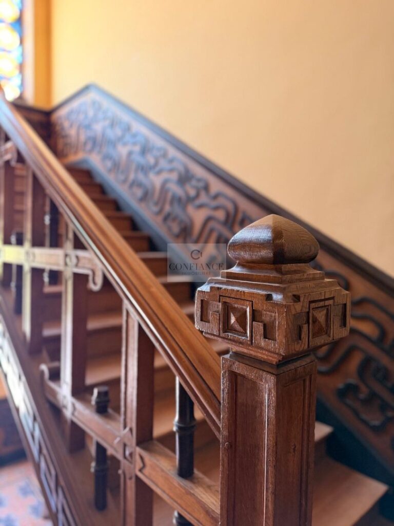 Villa – 11 pièces – 7 chambres – 750 m²