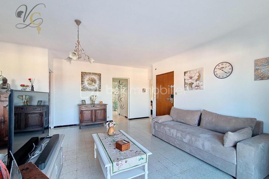 Appartement à vendre à Cavaillon — Vue sur la ville — photo 6