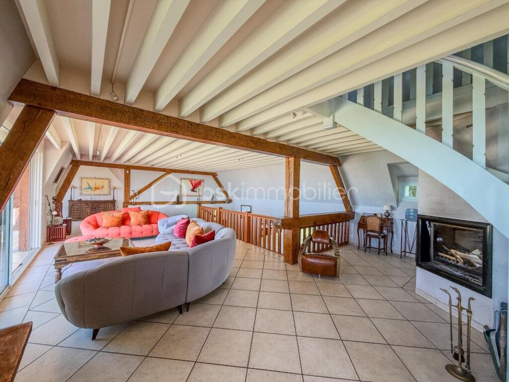 À VENDRE – Propriété avec Vue Mer à Villerville – 9 pièces – 6 chambres – 340 m²