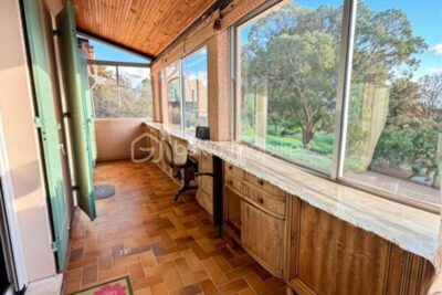 Charmante maison de 154 m² avec dépendances et piscine à Tourtour – 6 pièces – 3 chambres – 154 m²