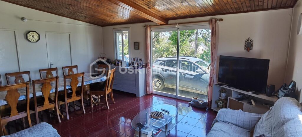 A VENDRE – Maison plein pied – Saint-Denis – 5 pièces – 3 chambres – 106 m²