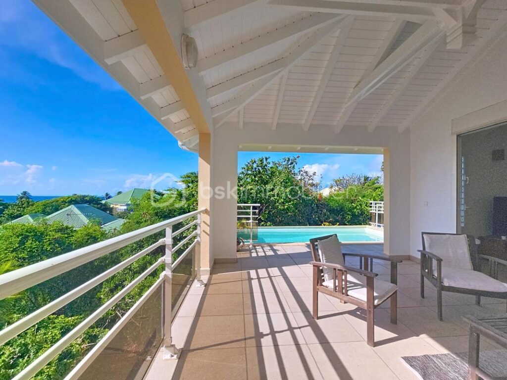 Villa T3 avec vue mer, piscine Saint François – 3 pièces – 2 chambres – 88 m²