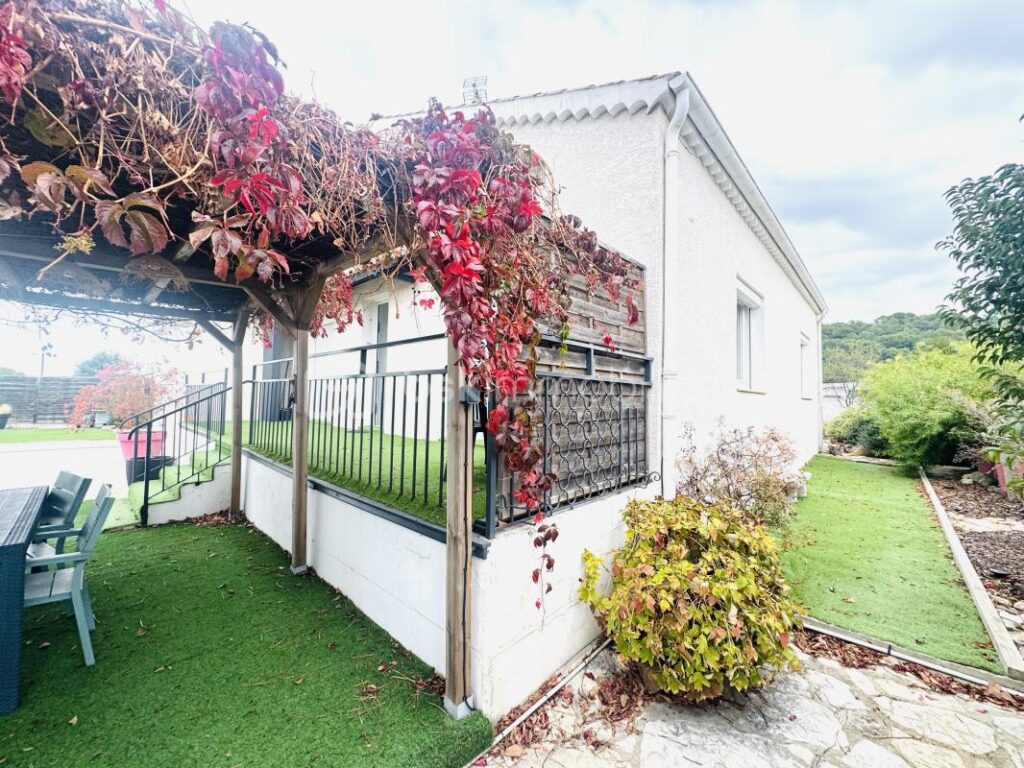 MAISON PLAIN PIED – 5 pièces – 3 chambres – 125 m²