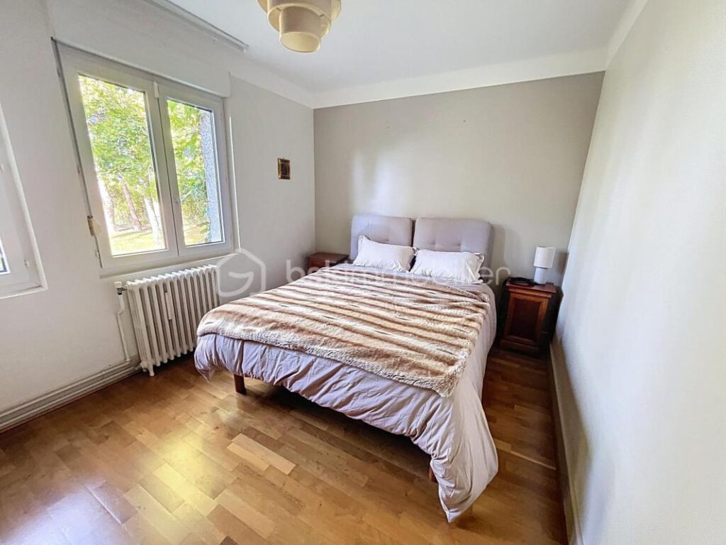 PROPRIETE DE CARACTERE – 8 pièces – 4 chambres – 210 m²