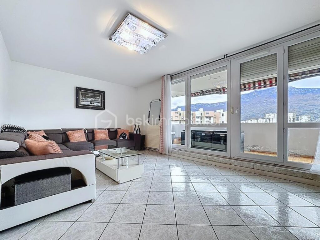 T5 LUMINEUX AVEC TERRASSE – VUE MONTAGNES – ÉCHIROLLES – 5 pièces – 4 chambres – 108 m²