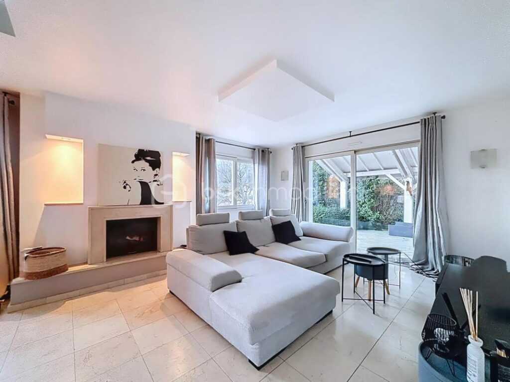 Spacieuse maison dans secteur calme, à 5min de Varces – 5 pièces – 4 chambres – 183 m²