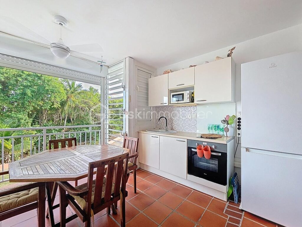 Studio Anse des Rochers vue mer et piscine – 1 pièce – 1 chambre – 33 m²