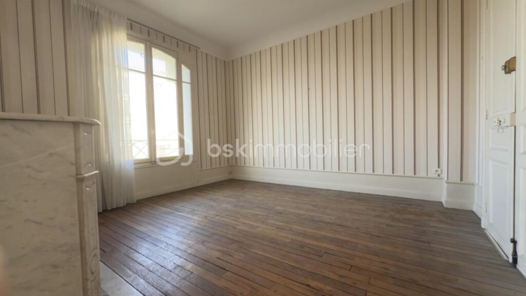 Appartement à rénover centre ville – 5 pièces – 4 chambres – 147 m²