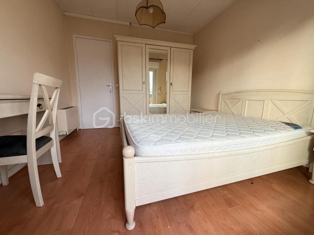 En exclusivité : quartier Bellevue / Centre Napoléon (T4 de 79 m2 au 1er étage) – 4 pièces – 3 chambres – 79 m²