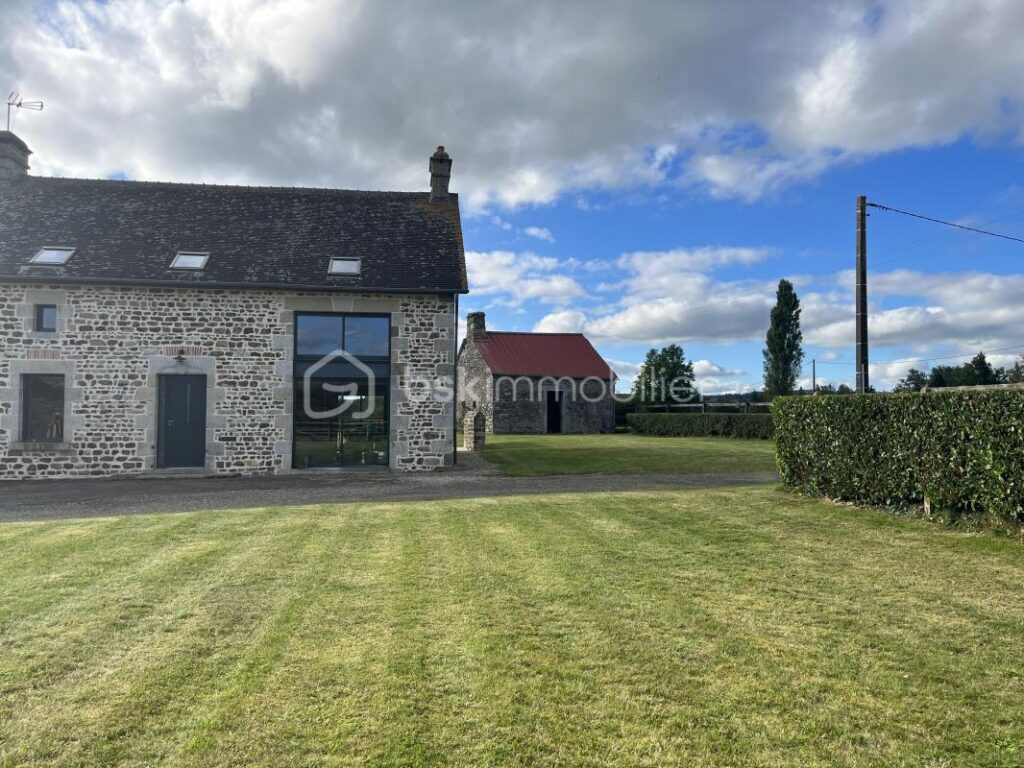 Magnifique propriété avec son exploitation équestre et 37 hectares de terrain – 7 pièces – 4 chambres – 230 m²