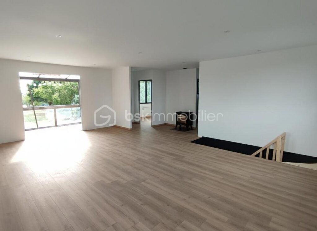 Maison lumineuse aux portes de Toulouse – 7 pièces – 2 chambres – 142 m²