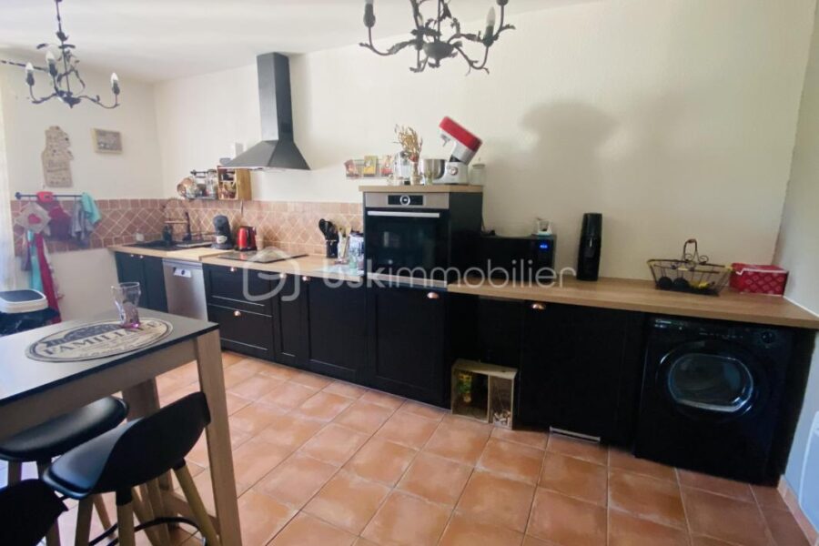 Appartement à vendre à Signes