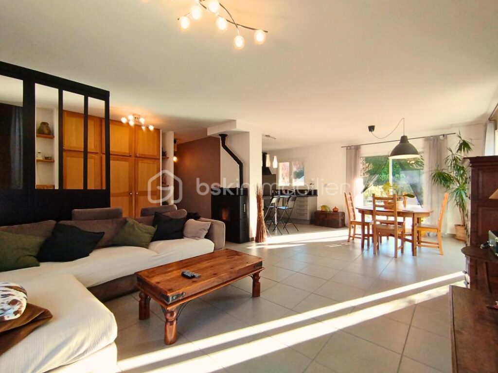 Maison individuelle 106m2 – 5 pièces – 3 chambres – 106 m²