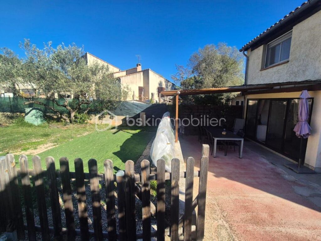 Maison rénovée de 128 m² – 4 chambres – proche de toutes les commodités et du village de Gonfaron – 5 pièces – 4 chambres – 128 m²