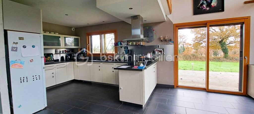 L’Aventure Canadienne – 8 pièces – 5 chambres – 168 m²