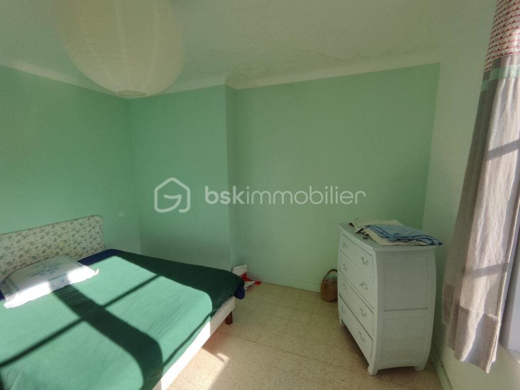 À vendre : Maison rare avec vue exceptionnelle à Lagrasse – 8 pièces – 7 chambres – 180 m²