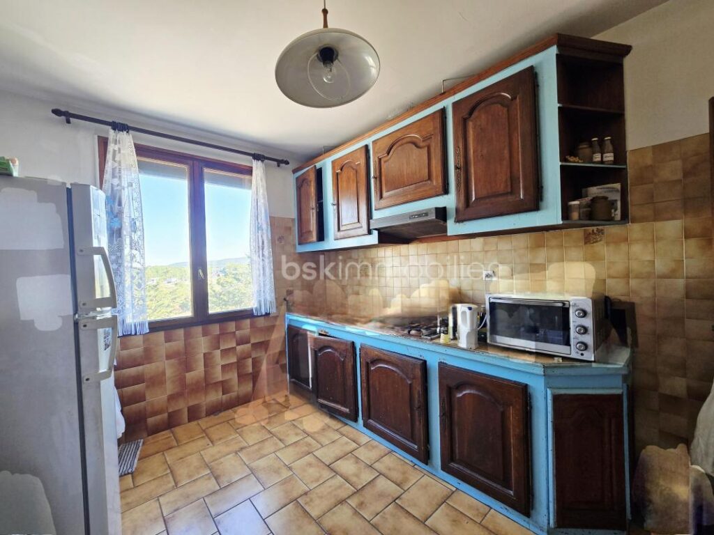 4 FACES – GARAGE 70m² – TROIS CHAMBRES – 5 pièces – 3 chambres – 130 m²