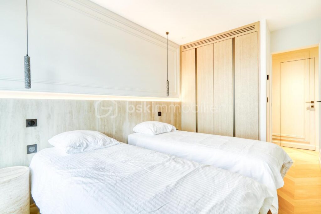 Pantin – 3 pièces – 62 m² – Dernier étage – Parking – Meublé – 3 pièces – 2 chambres – 62 m²