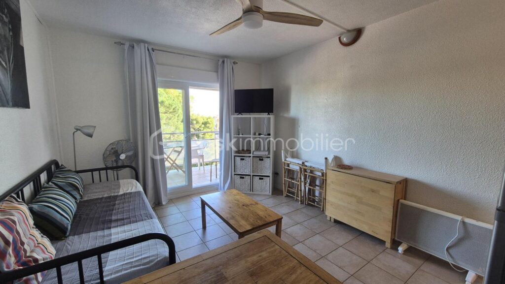 A VENDRE APPARTEMENT STUDIO DE 19M² A CANET EN ROUSSILLON – COTE PORT – TERRASSE – LIBRE DE TOUTE OCCUPATION – 1 pièce – NR chambres – 20 m²