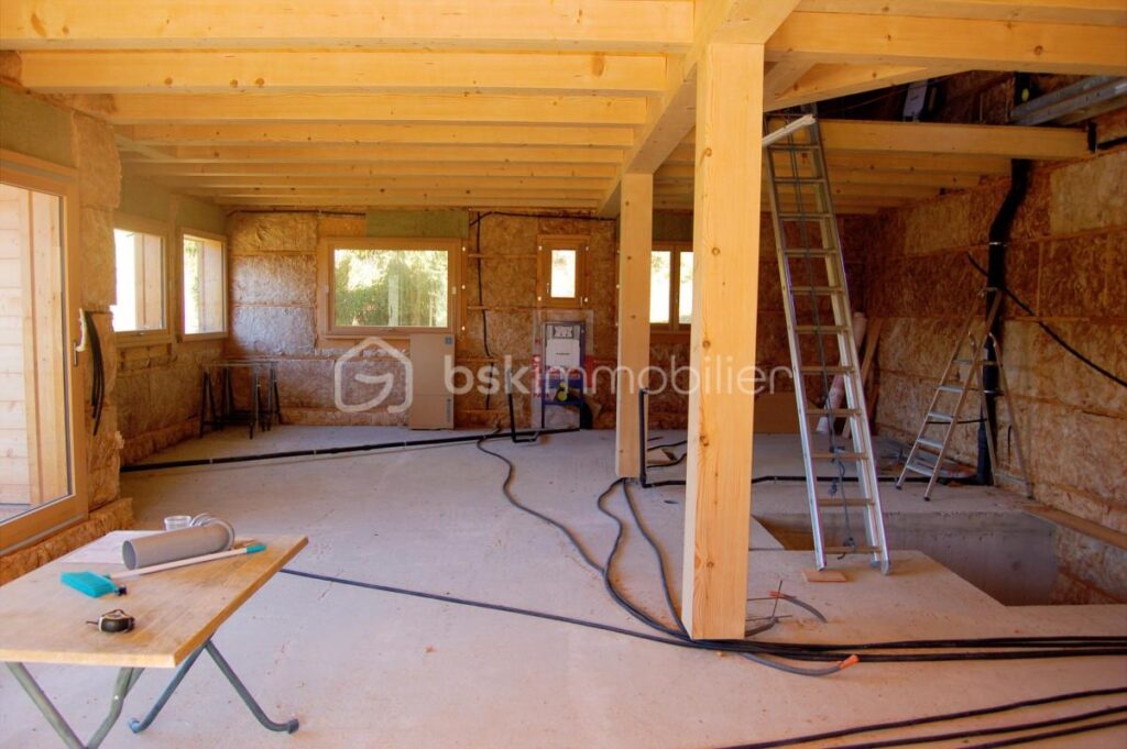 En exclusivité SUPERBE CHALET EN COURS DE CONSTRUCTION – MANIGOD – 8 pièces – 4 chambres – 150 m²