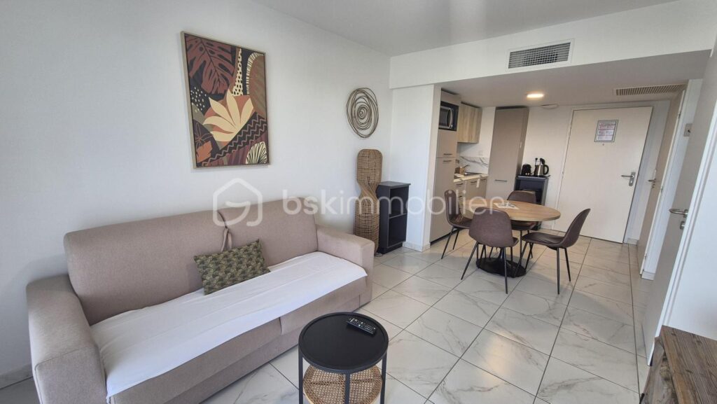 A VENDRE APPARTEMENT T2 DE 38M² A SAINT CYPRIEN PLAGE – HORIZON DU GOLF – TERRASSE – ASCENSEUR – PARKING PRIVATIF – VENDU MEUBLE – SOUS BAIL COMMERCIAL – 2 pièces – 1 chambre – 38 m²