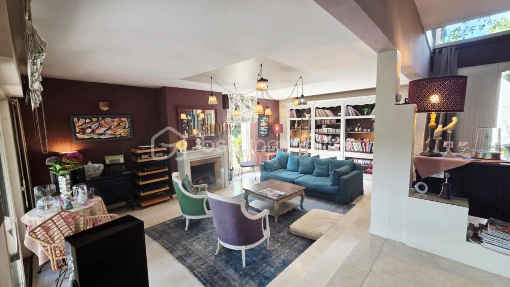 Élégante maison de caractère – Quartier Montaubert, cadre verdoyant – 7 pièces – 3 chambres – 164 m²