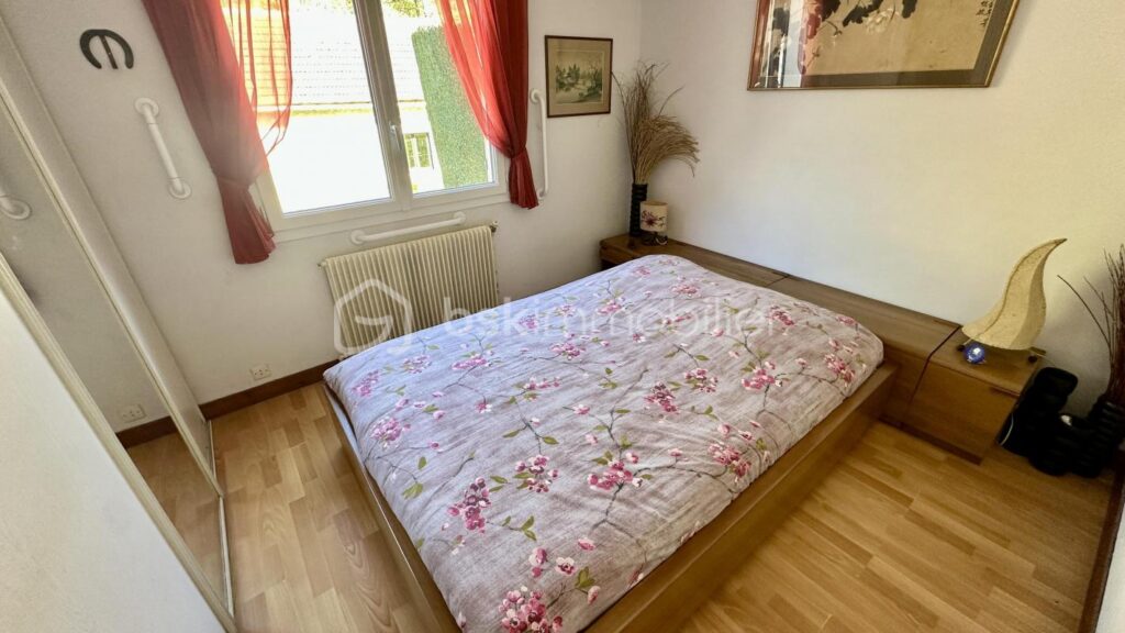 Maison – 8 pièces – 4 chambres – 145 m²