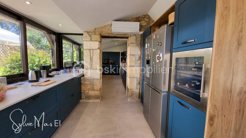 Maison et gîte 15 pièces – 2 piscines Parc arboré – 15 pièces – 9 chambres – 520 m²