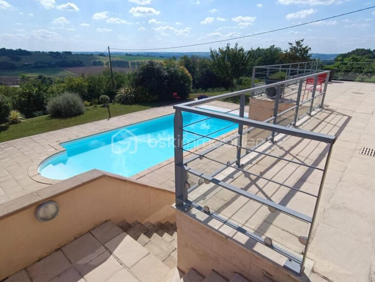 HAVRE DE PAIX : MAISON D’ARCHITECTE AVEC VUE IMPRENABLE – 7 pièces – 6 chambres – 220 m²