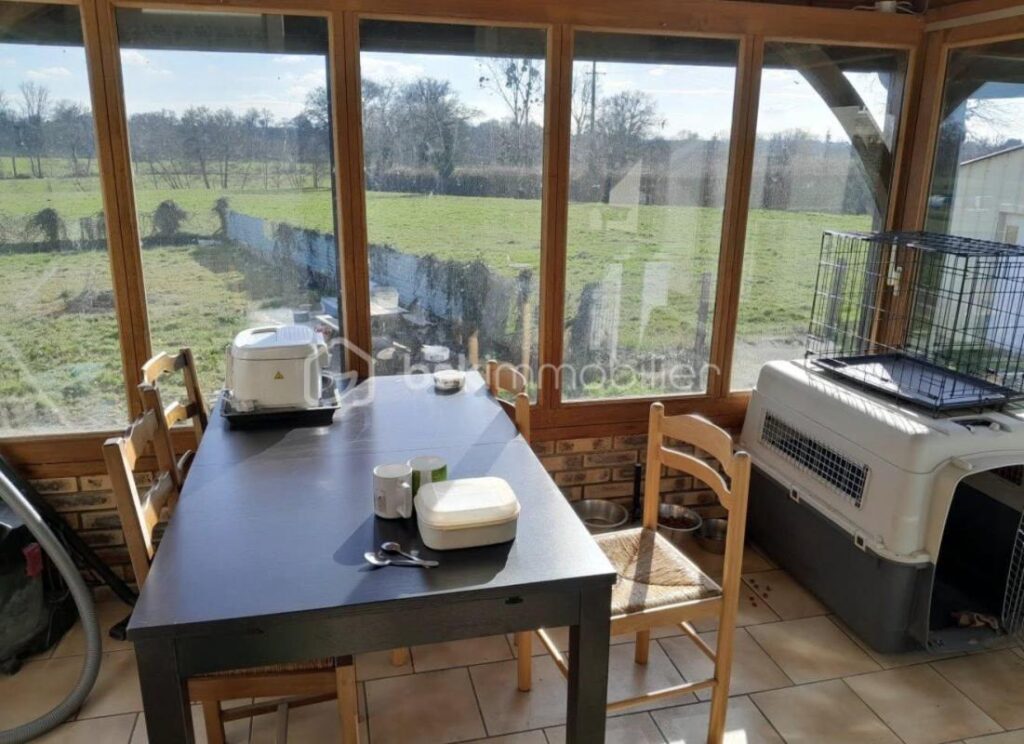 ✨ Un havre de tranquillité à la campagne, à proximité des grandes villes ! ✨ – 6 pièces – 4 chambres – 114 m²