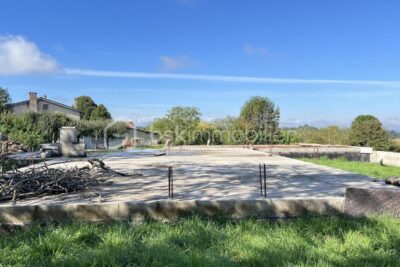 Terrain + Maison à finir sur terrain de 772m² – NR pièces – NR chambres – 772 m²