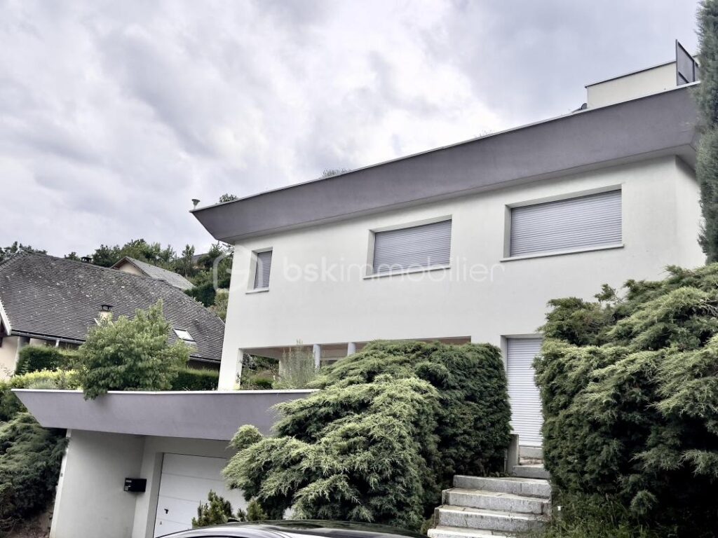 MAISON D’EXCEPTION DE 177 M² – 6 pièces – 5 chambres – 177 m²