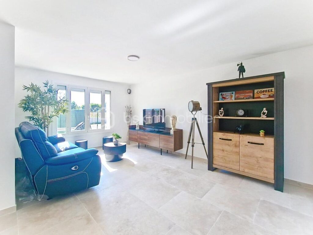 *** LA FARE LES OLIVIERS – 100 m2- 3 ch – AU CALME *** – 4 pièces – 3 chambres – 114 m²