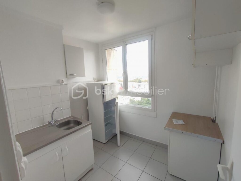 Bel appartement 3 pièces avec vue dégagée – Creil – 3 pièces – 2 chambres – 56 m²
