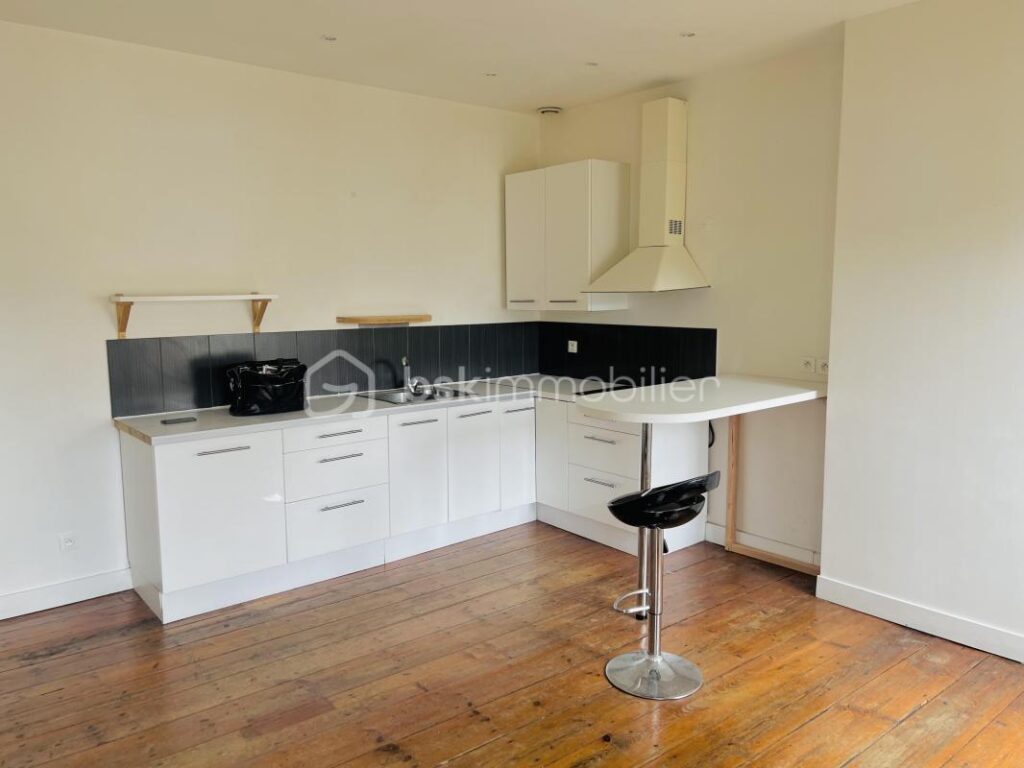 ** COUP DE COEUR **PROCHE PLACE CAMILLE JULIAN ** T3 DUPLEIX 51 M2 ENV – 3 pièces – 2 chambres – 50 m²