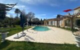 🔔 Retour à la vente – Cause divorce des promettants Propriété d’exception de 222 m² exposée plein Sud, de plain-pied, avec piscine – Dépendance de 50 m² – Jardin ( Parc arboré ) de 4 230 m² – Extension possi – 7 pièces – 5 chambres – 222 m²