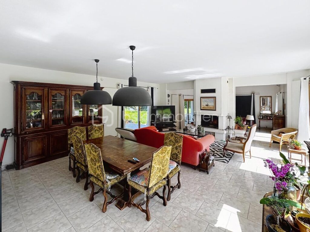 Maison 377m2 secteur Villers-sur-Mer – 9 pièces – 4 chambres – 377 m²