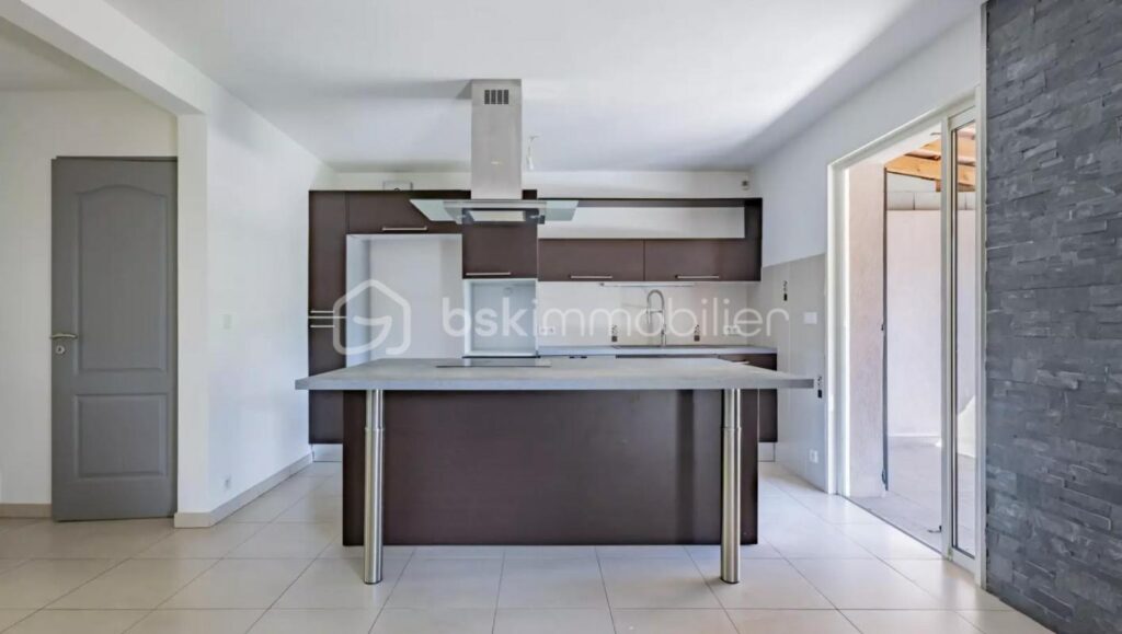 Maison mitoyenne avec vue imprenable sur la forêt – 5 pièces – 4 chambres – 112 m²