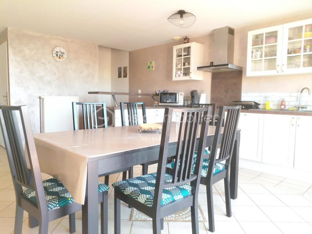 À vendre : Maison 6 pièces à deux pas de Rethel ! – 6 pièces – 3 chambres – 172 m²