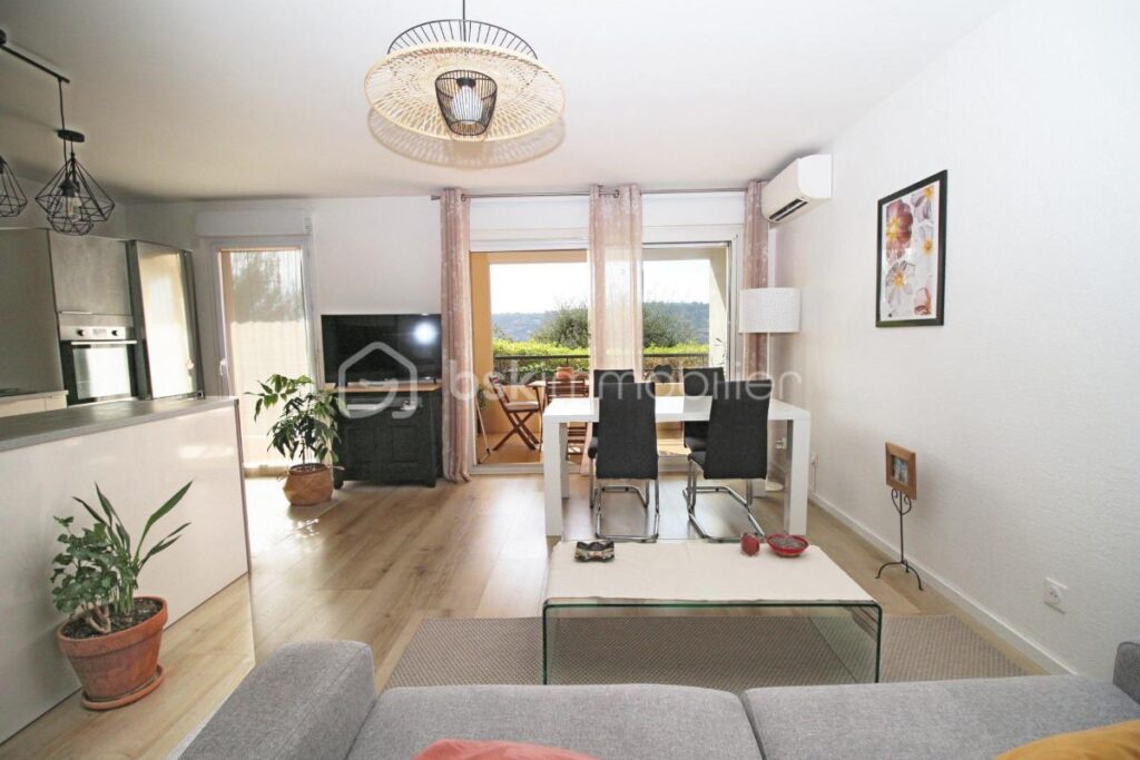 APPARTEMENT COUP DE COEUR NICE OUEST AVEC TERRASSE ET GARAGE – 2 pièces – 1 chambre – 48 m²