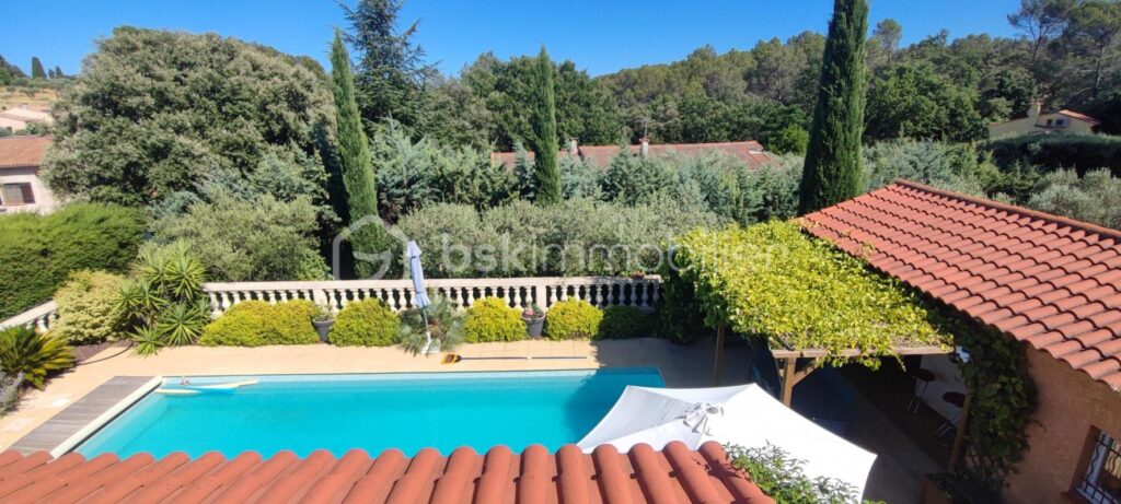 Magnifique Maison 160 m2 piscine – 5 pièces – 3 chambres – 160 m²