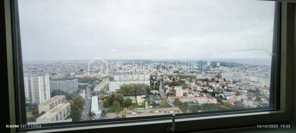 PORTE DE BAGNOLET – F2 DE 48 m² LUMINEUX AVEC VUE PANORAMIQUE – 2 pièces – 1 chambre – 48 m²