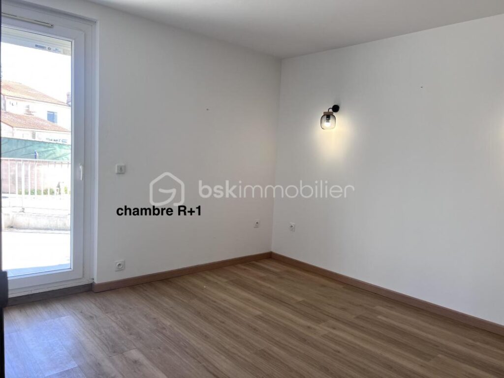 Maison de type 4 avec en R-1 une dépendance de type 2 – 7 pièces – 4 chambres – 144 m²