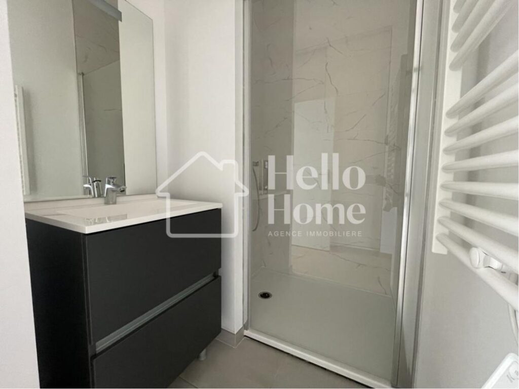 T5 – 129.8m ² – 5 pièces – 4 chambres – 129 m²