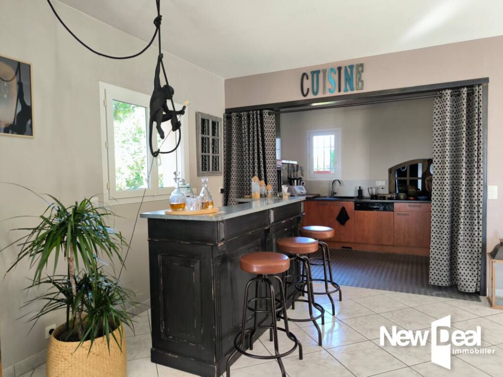 VILLA MODERNE PROCHE DE VILLENEUVE SUR LOT – 6 pièces – 4 chambres – 171 m²