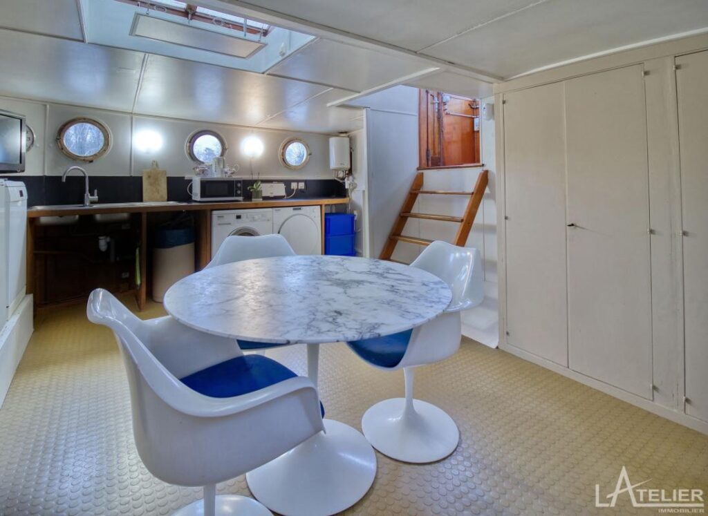 Péniche à Saint-Cloud, Quartier des Coteaux – 4 pièces – 3 chambres – 150 m²