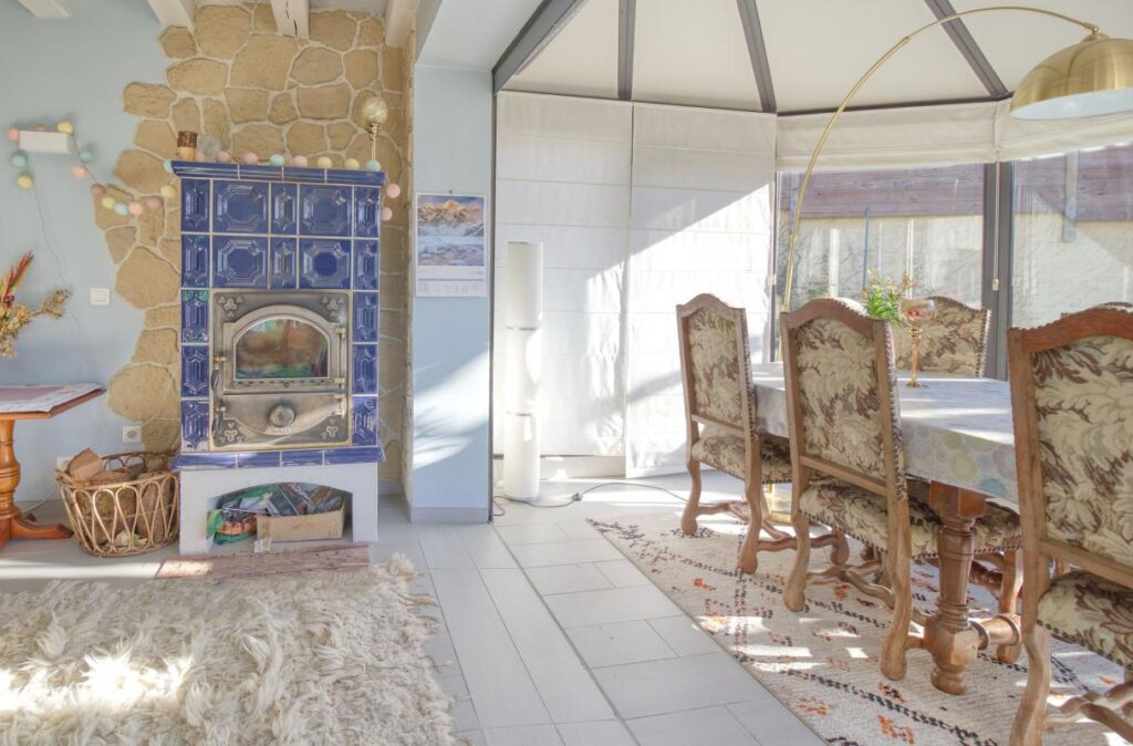 Grande maison avec dépendance – 5 pièces – 3 chambres – 120 m²