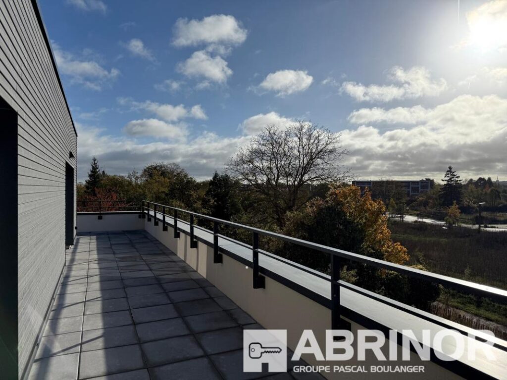 Appartement rare de 106 m² avec terrasse de 68 m² – Saint-Honoré – 5 pièces – 3 chambres – 106 m²