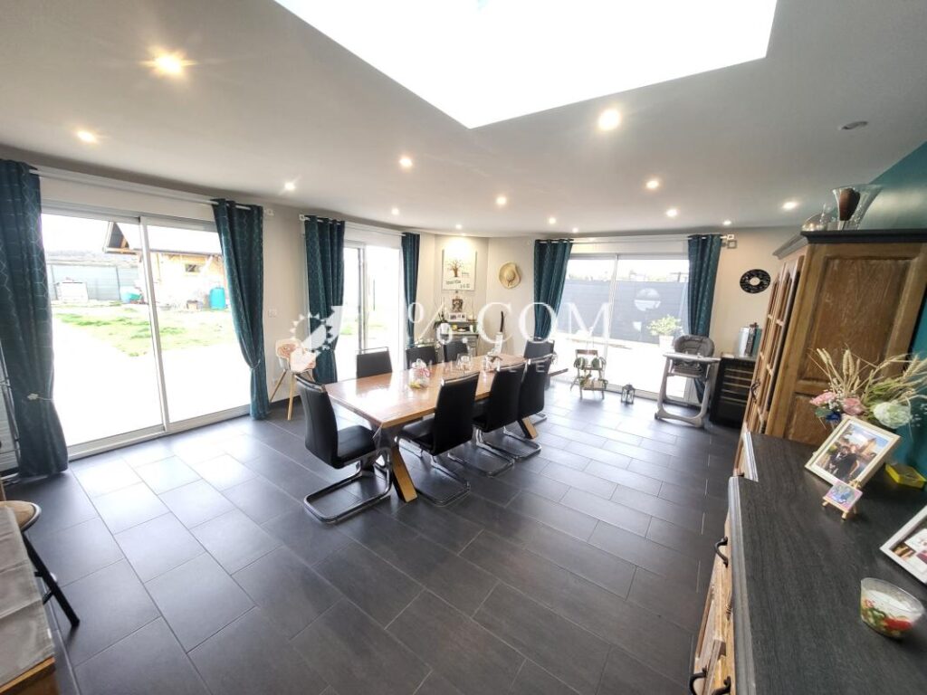 Très belle maison individuelle – 10 pièces – 230 m2 – A VOIR – 10 pièces – 4 chambres – 230 m²