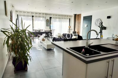 Villa contemporaine offrant 3 chambres et 114m2 habitables s – 5 pièces – 3 chambres – 115 m²